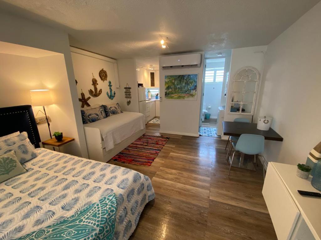 Kasa Ocean Breeze - Cabana Studio Apartment Beachfront Condo Pool Сан-Хуан Экстерьер фото